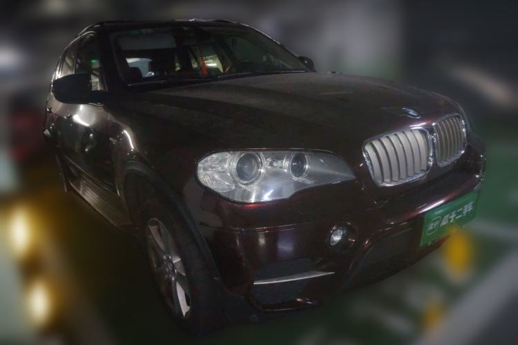 Used BMW X5 2013 xDrive35i Leading Model Front Right 45 Deg