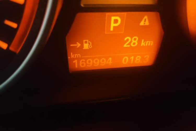 Used BMW X5 2013 xDrive35i Leading Model Odometer Close Up