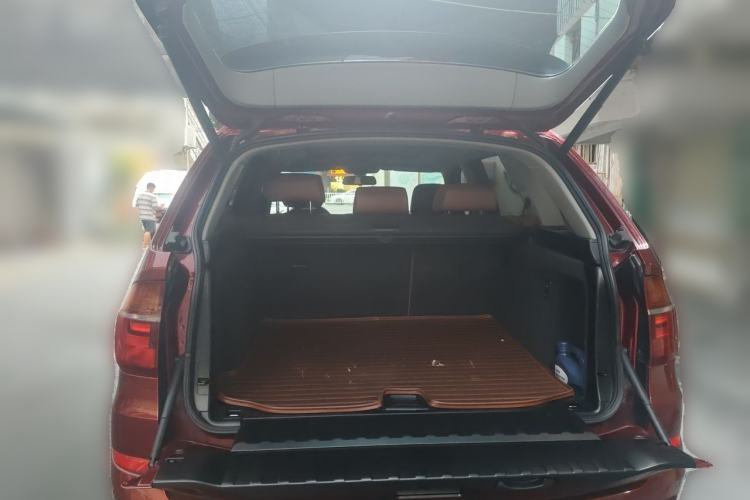 Used BMW X5 2013 xDrive35i Leading Model Trunk