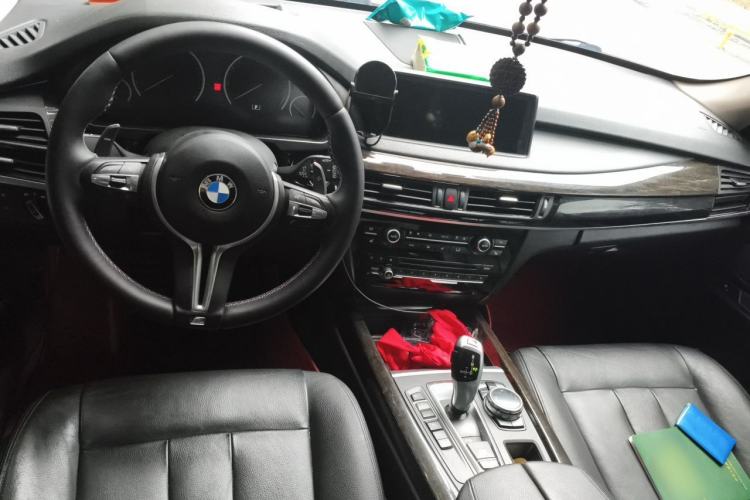 Used BMW X5  Center Console