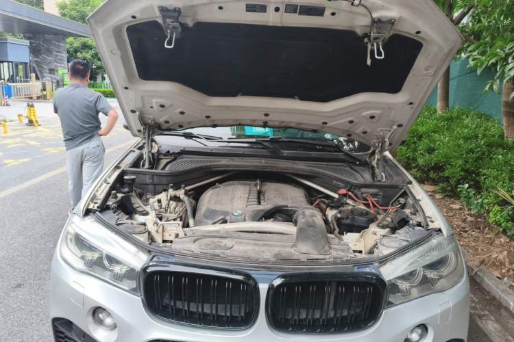 Used BMW X5  Engine Bay