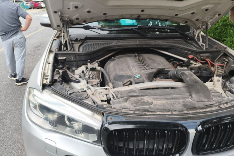 Used BMW X5  Engine Bay Right