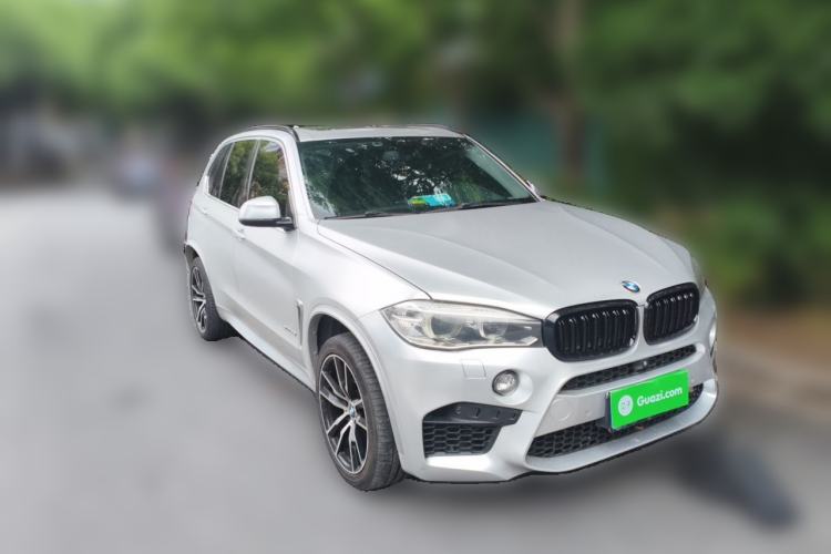Used BMW X5  Front Right 45 Deg