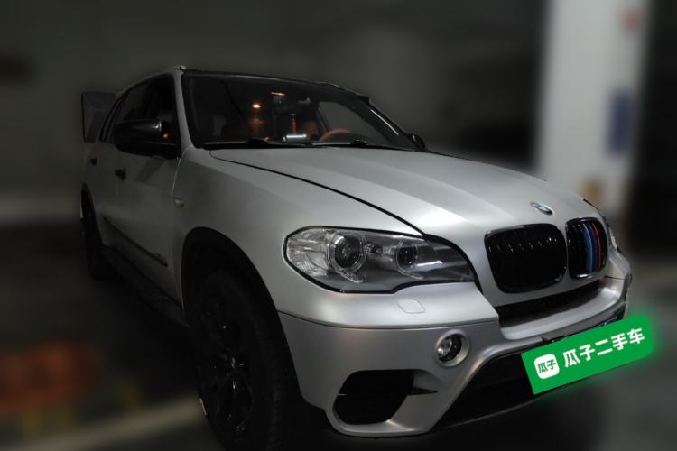 Used BMW X5 2013 xDrive35i Luxury Edition Front Right 45 Deg