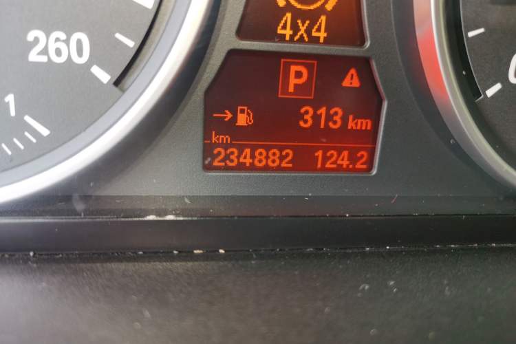Used BMW X5 2013 xDrive35i Luxury Model Odometer Close Up
