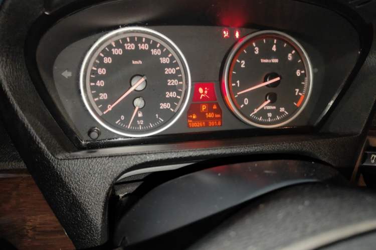 Used BMW X5 2013 xDrive35i Luxury Edition Odometer Close Up