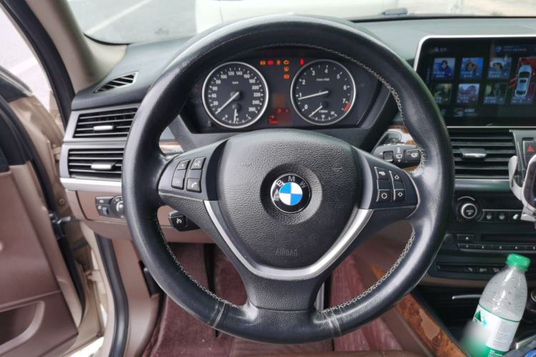 Used BMW X5 2013 xDrive35i Luxury Model Steering Wheel