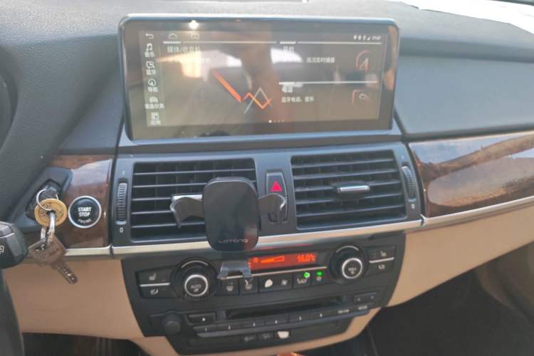 Used BMW X5  Audio And AC Panel