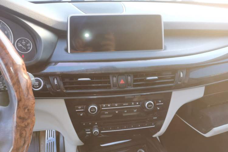 Used BMW X5 2013 xDrive35i U.S. specification Audio And AC Panel