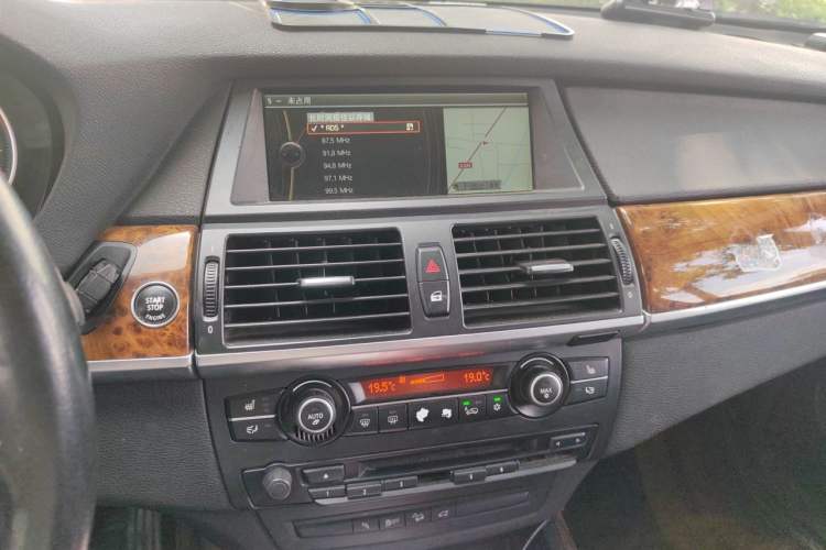 Used BMW X5 2013 xDrive35i Leading Model Audio And AC Panel