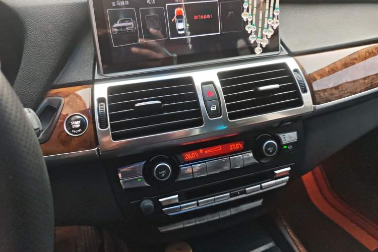 Used BMW X5  Audio And AC Panel