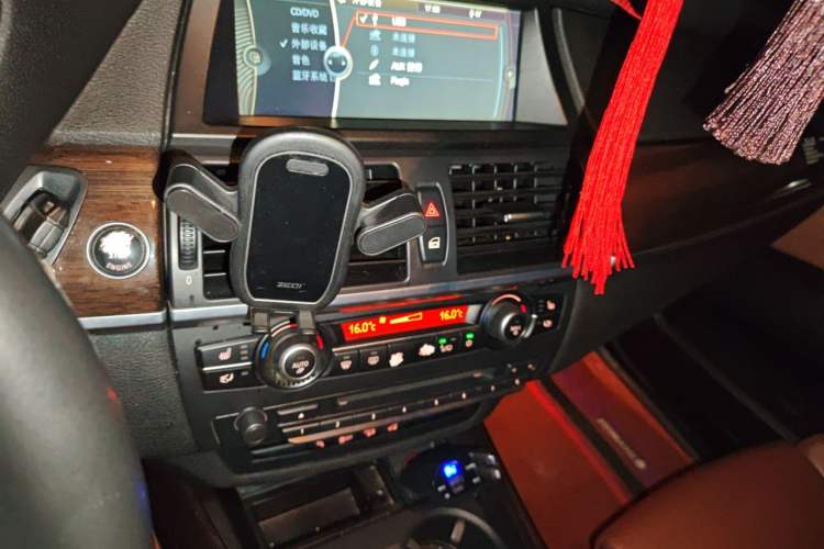 Used BMW X5 2013 xDrive35i Luxury Edition Audio And AC Panel