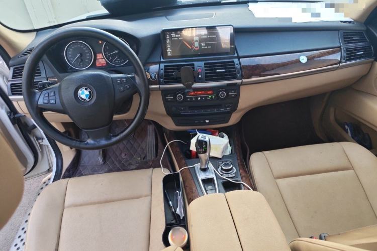 Used BMW X5  Center Console