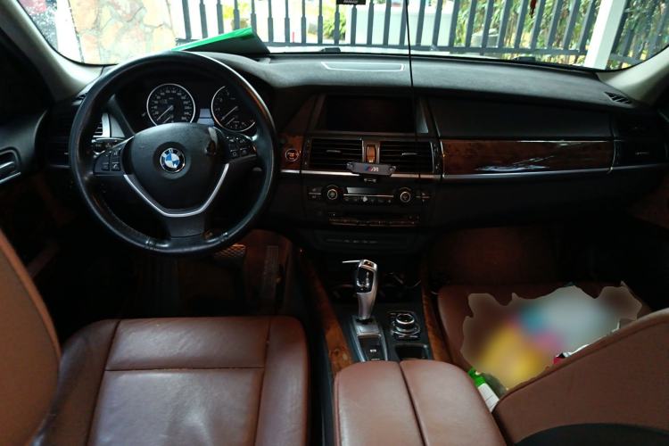 Used BMW X5 2013 xDrive35i Luxury Model Center Console