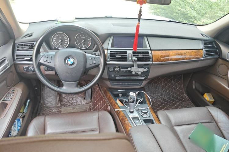 Used BMW X5 2013 xDrive35i Leading Model Center Console