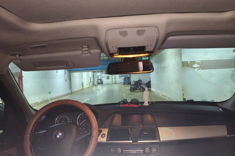 Used BMW X5 2013 xDrive35i Leading Model Center Console