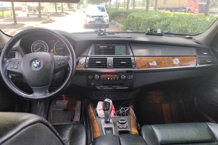 Used BMW X5 2013 xDrive35i Leading Model Center Console