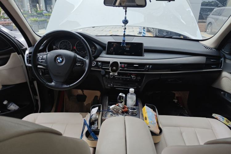 Used BMW X5  Center Console