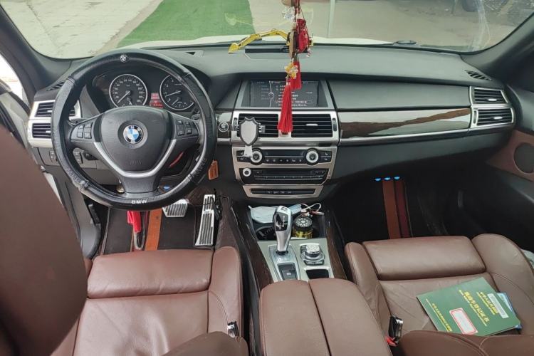 Used BMW X5 2013 xDrive35i Luxury Edition Center Console