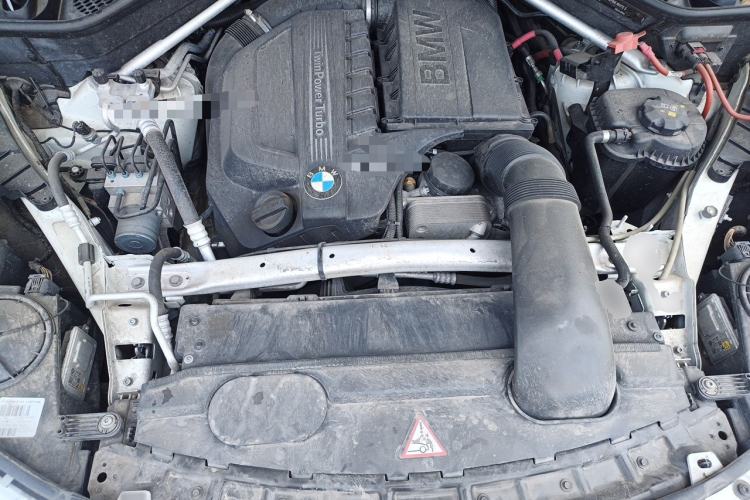 Used BMW X5  Engine Bay