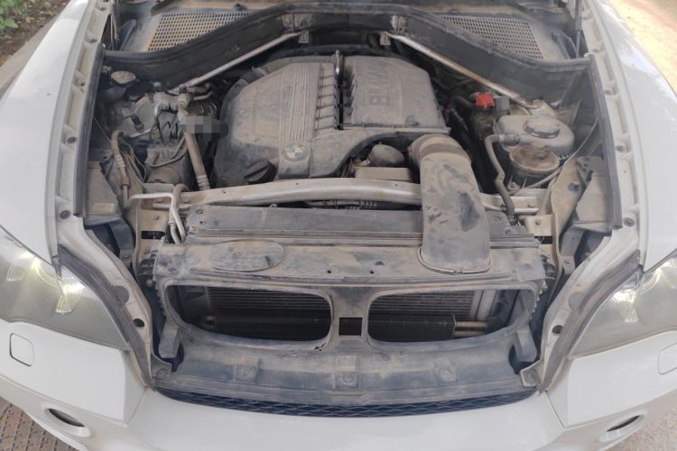 Used BMW X5 2013 xDrive35i Leading Model Engine Bay