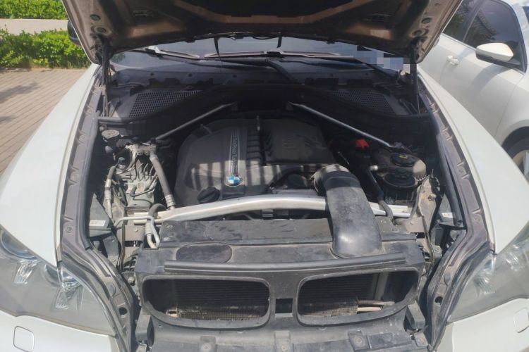 Used BMW X5 2013 xDrive35i Luxury Model Engine Bay