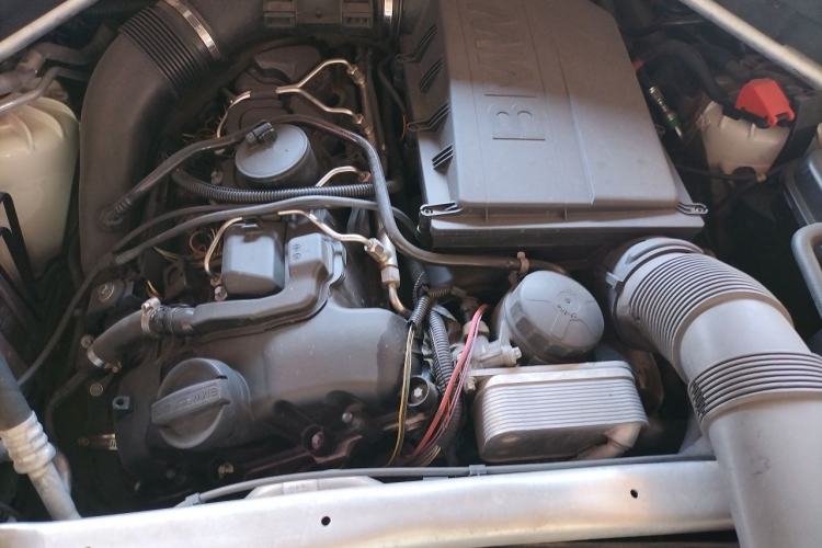 Used BMW X5 2013 xDrive35i Luxury Edition Engine Bay