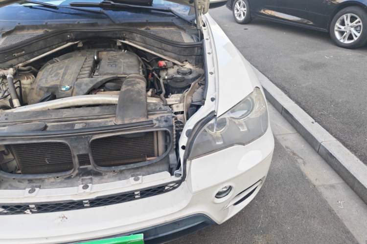 Used BMW X5  Engine Bay Left