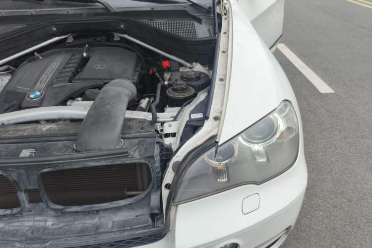 Used BMW X5 2013 xDrive35i Leading Model Engine Bay Left