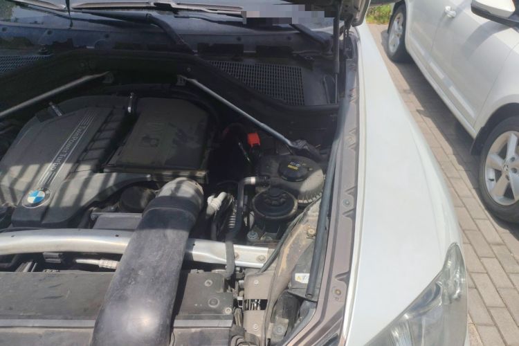 Used BMW X5 2013 xDrive35i Luxury Model Engine Bay Left