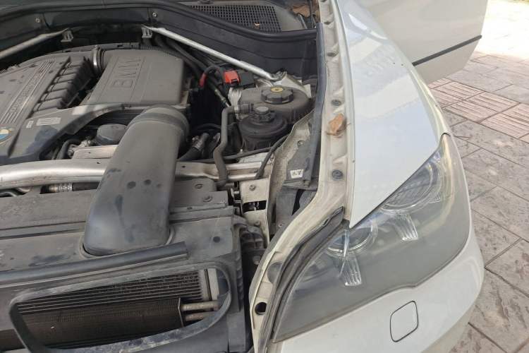 Used BMW X5 2013 xDrive35i Leading Model Engine Bay Left
