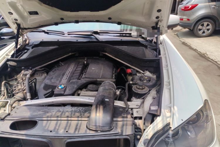 Used BMW X5 2013 xDrive35i Leading Model Engine Bay Left