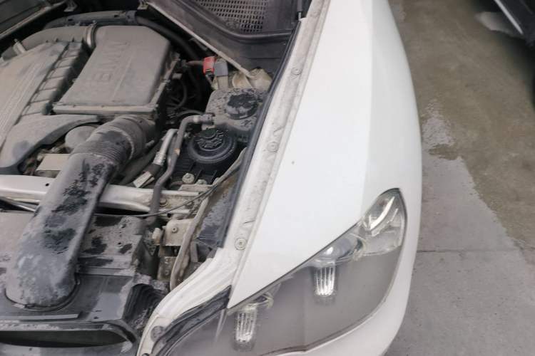 Used BMW X5 2013 xDrive35i Leading Model Engine Bay Left