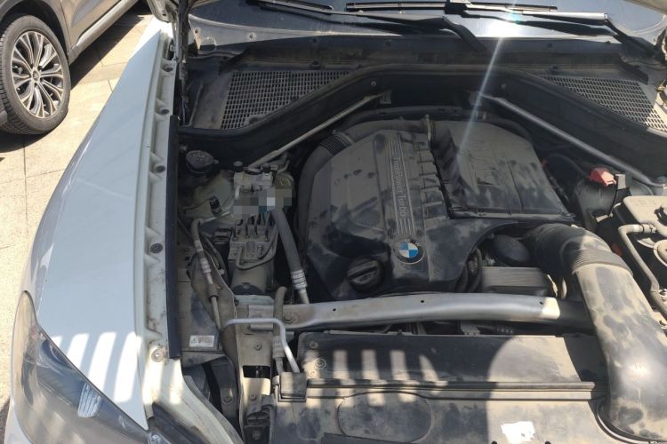 Used BMW X5 2013 xDrive35i Leading Model Engine Bay Right