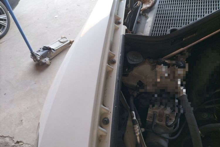 Used BMW X5 2013 xDrive35i Luxury Edition Engine Bay Right