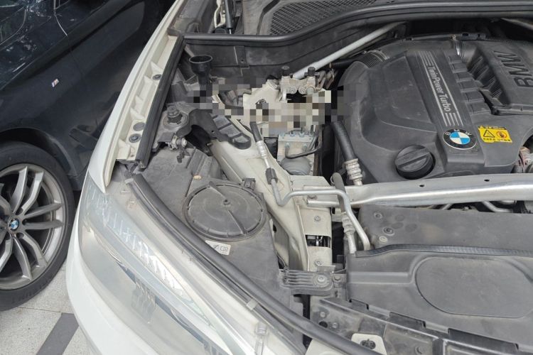 Used BMW X5  Engine Bay Right