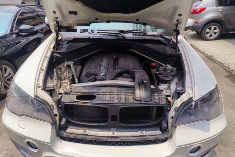 Used BMW X5 2013 xDrive35i Leading Model Engine Bay