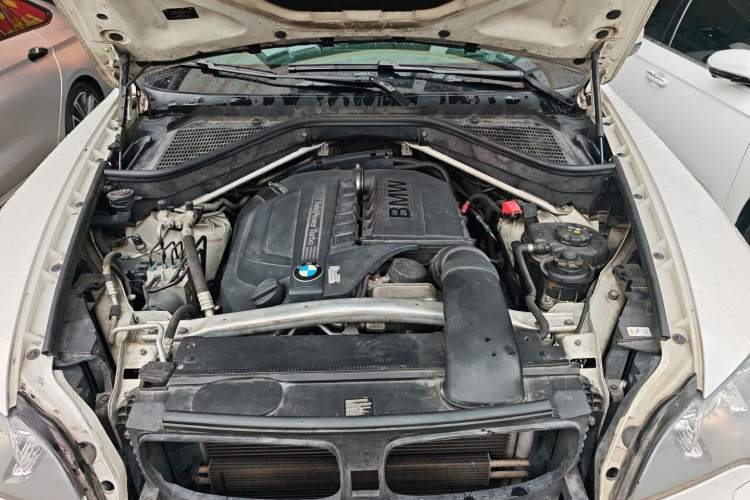Used BMW X5 2013 xDrive35i Luxury Model Engine Bay