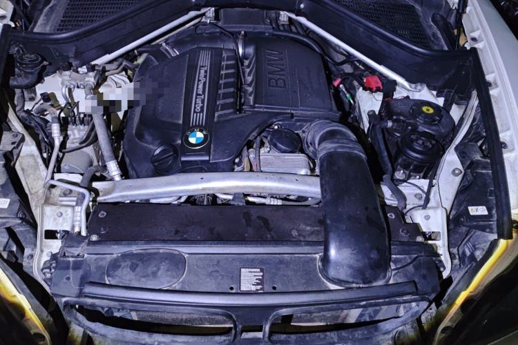 Used BMW X5 2013 xDrive35i Luxury Edition Engine Bay