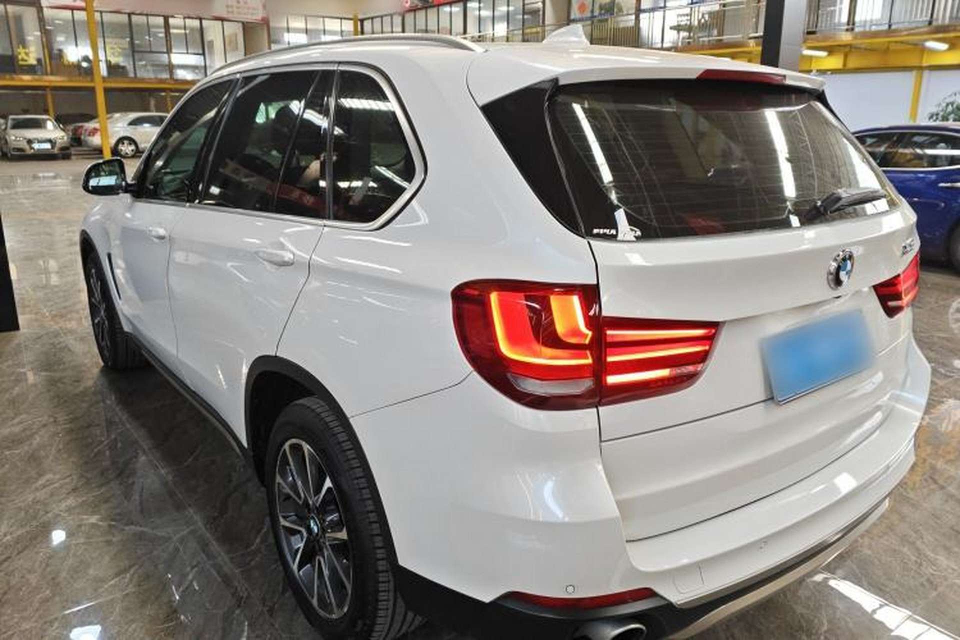 Used BMW X5 2013 xDrive35i U.S. specification Exterior 3