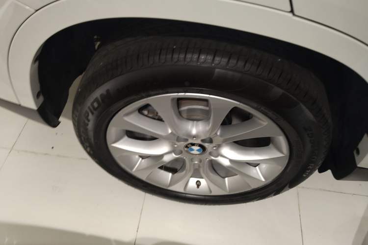Used BMW X5 2013 xDrive35i U.S. specification Exterior 5