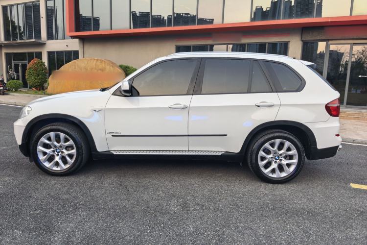 Used BMW X5 2013 xDrive35i Luxury Model Exterior 5