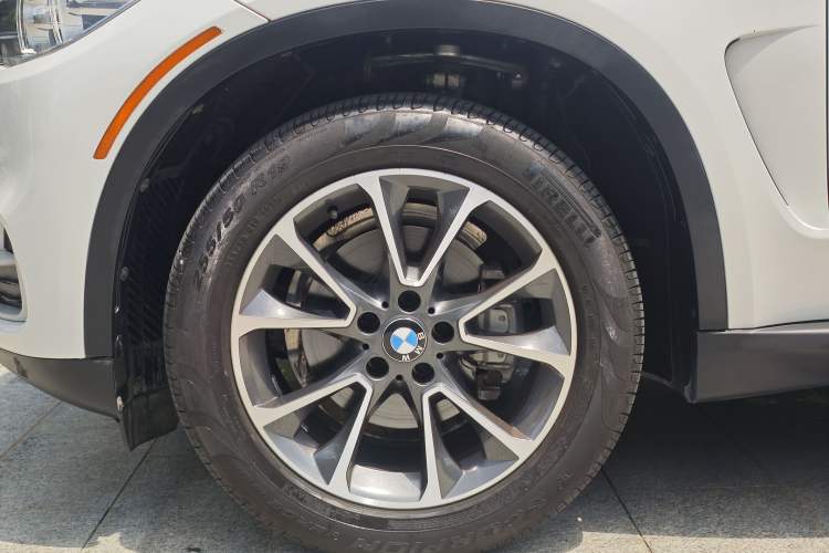 Used BMW X5 2013 xDrive35i U.S. specification Exterior 7