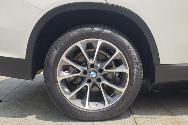 Used BMW X5 2013 xDrive35i U.S. specification Exterior 8