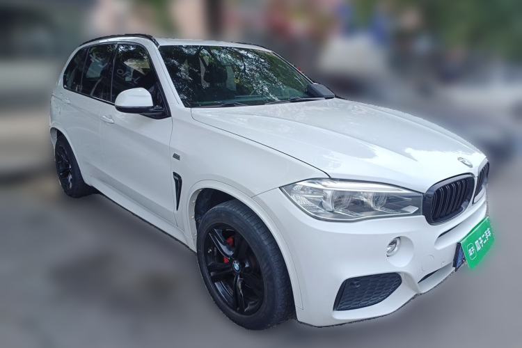 Used BMW X5  Front Right 45 Deg