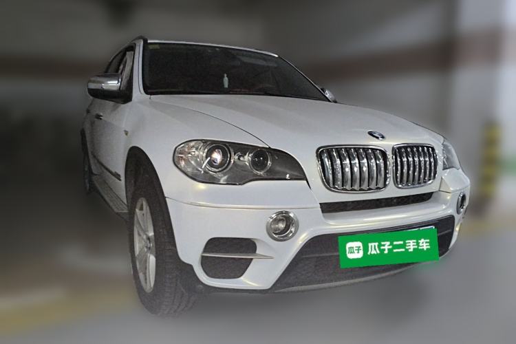 Used BMW X5 2013 xDrive35i Leading Model Front Right 45 Deg