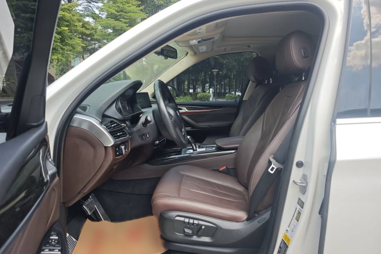 Used BMW X5 2013 xDrive35i U.S. specification Interior 2