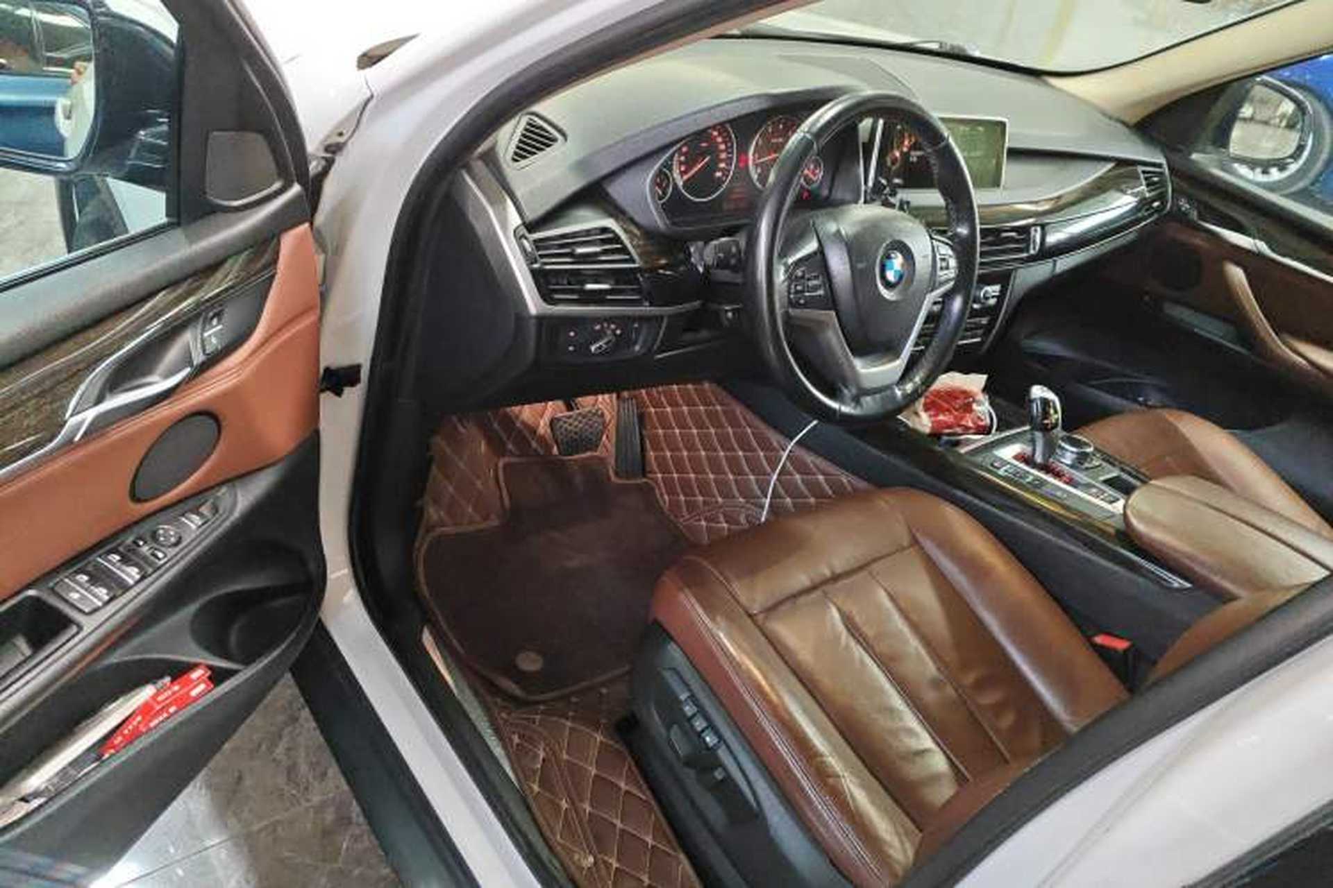 Used BMW X5 2013 xDrive35i U.S. specification Interior 3