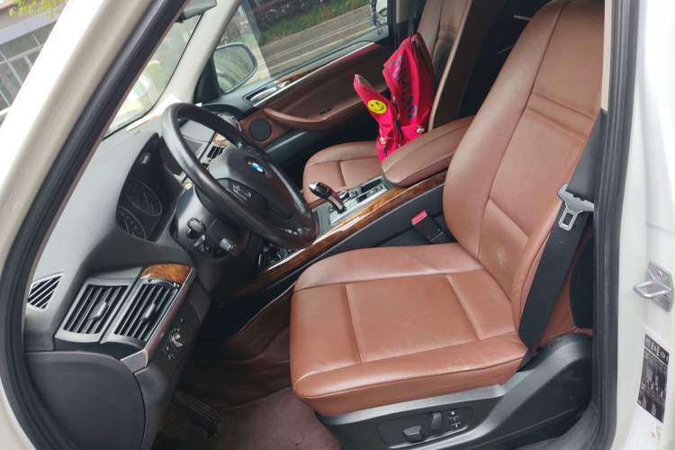 Used BMW X5 2013 xDrive35i Leading Model Left Front Seat