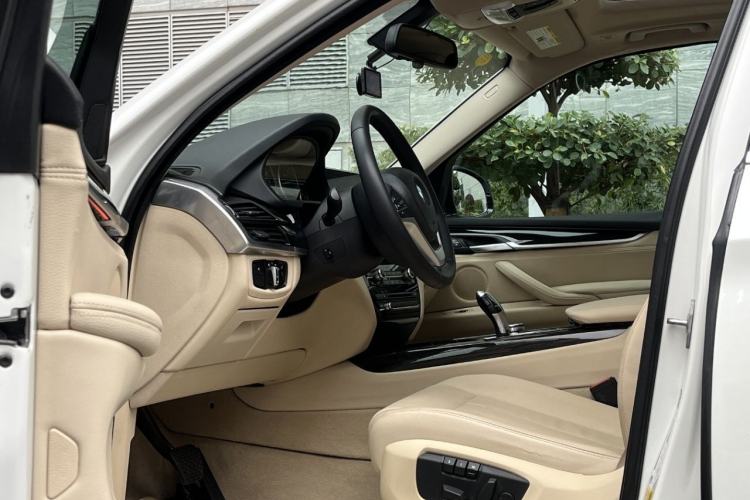 Used BMW X5 2013 xDrive35i U.S. specification Left Front Seat